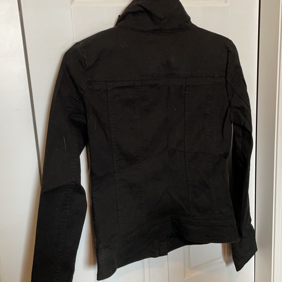 Black Jacket - Picture 4 of 5